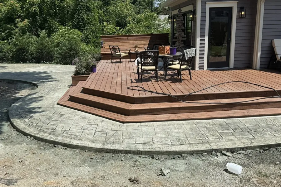 stamped-concrete-walkway